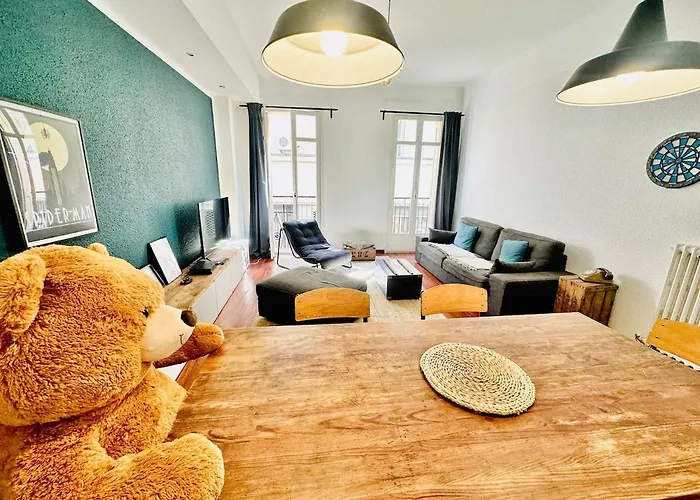 Apartman Cozy Nest For 6 In Downtown